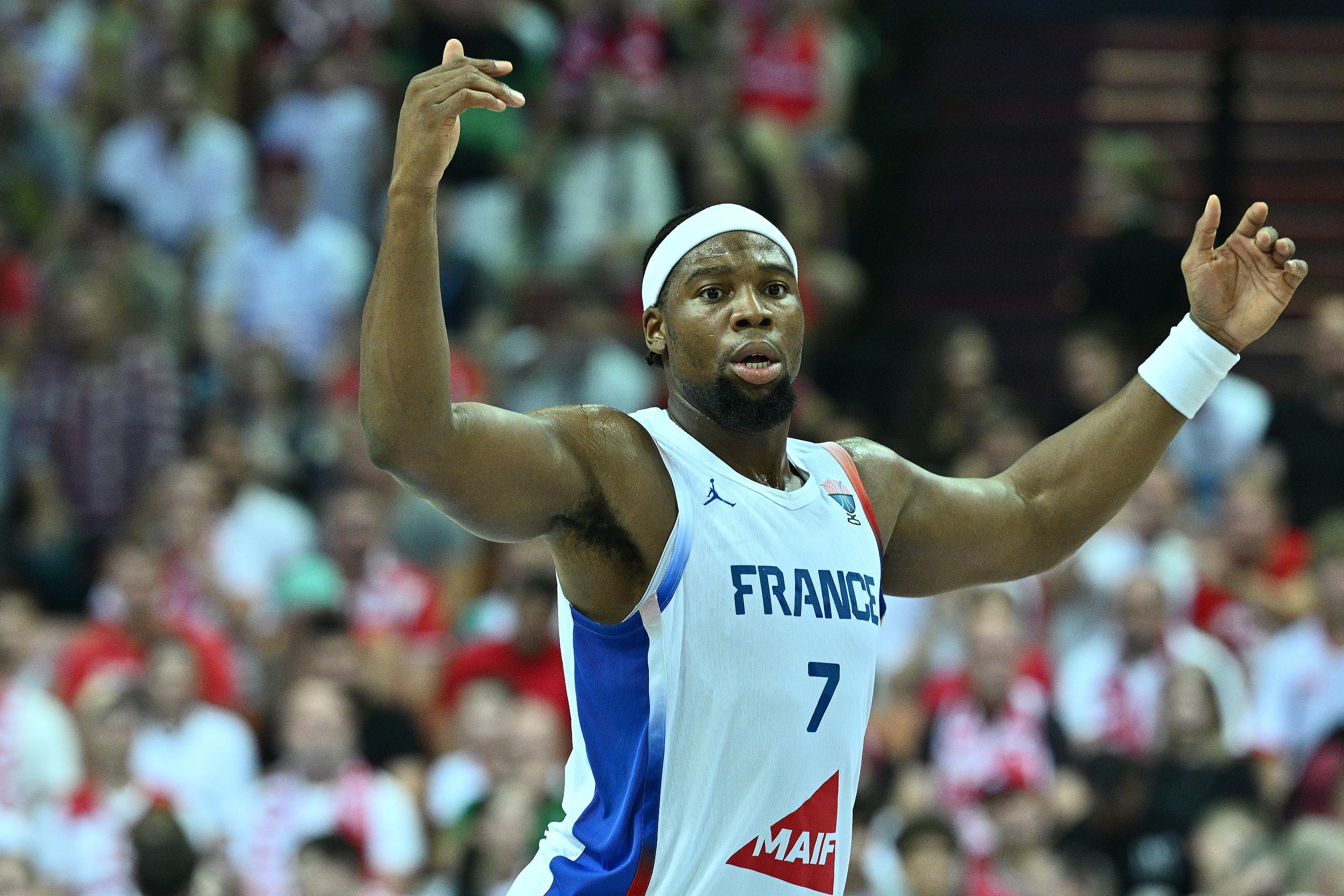 kaiyun-法国五次欧洲杯均击败波兰，今日再送对手小组赛首败