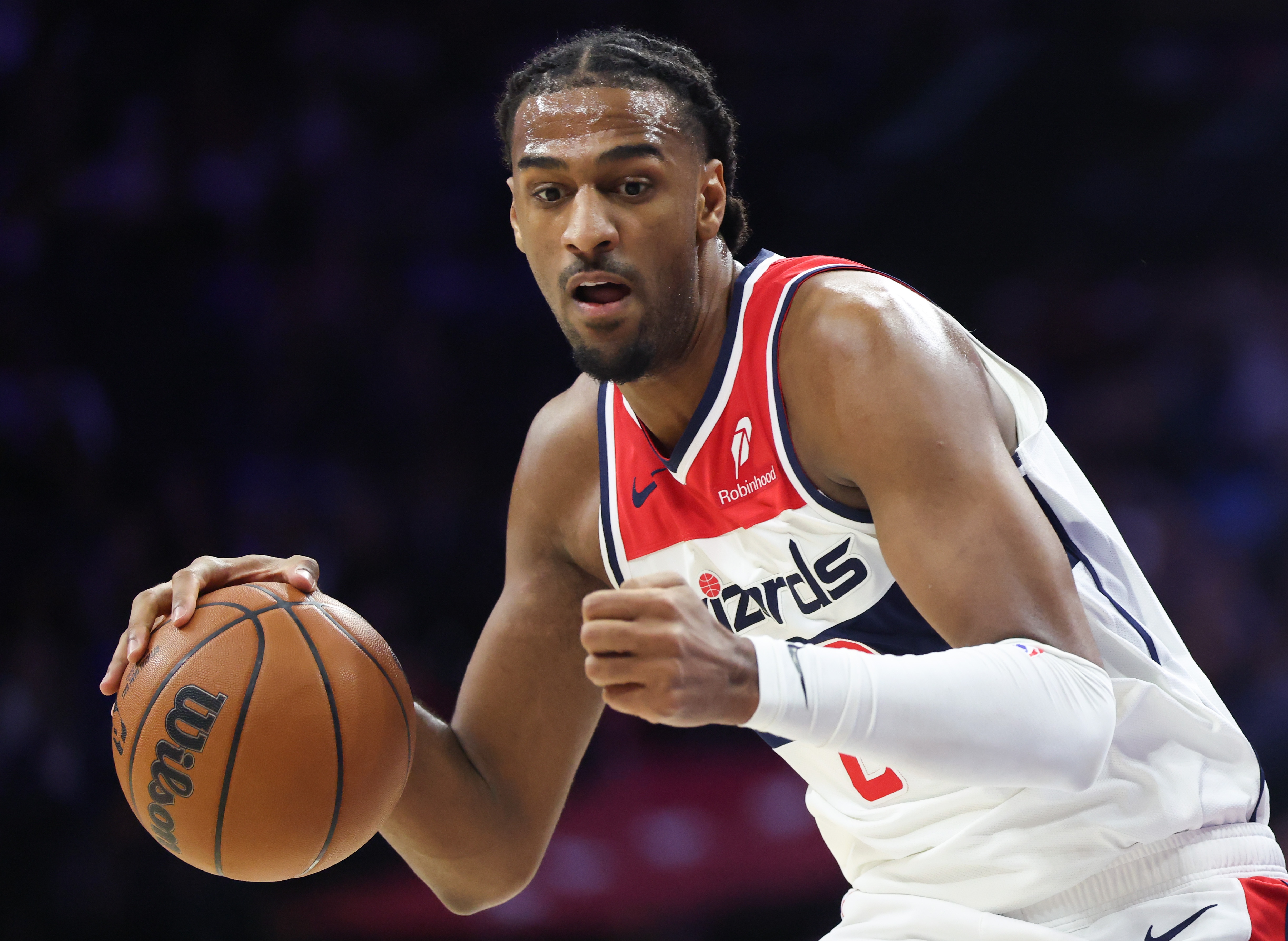 kaiyun-全靠你了！萨尔上半场10中8高效砍下18+3+3 第二节单节11分