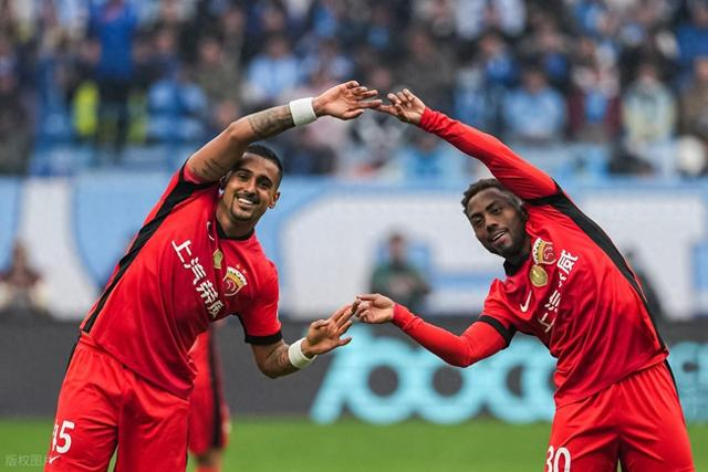 大反转！曝上港难留加布里埃尔，要求降价遭拒绝，国安或趁虚而入|加布里埃尔·巴尔博扎|上海海港|北京国安|中超|加布里埃尔-保利斯塔_新浪体育_新浪新闻