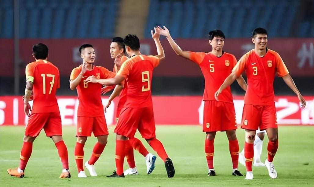 开云-鲁能如何遏制法比奥的发挥？球迷建议韩鹏重用彭啸首发，值得期待